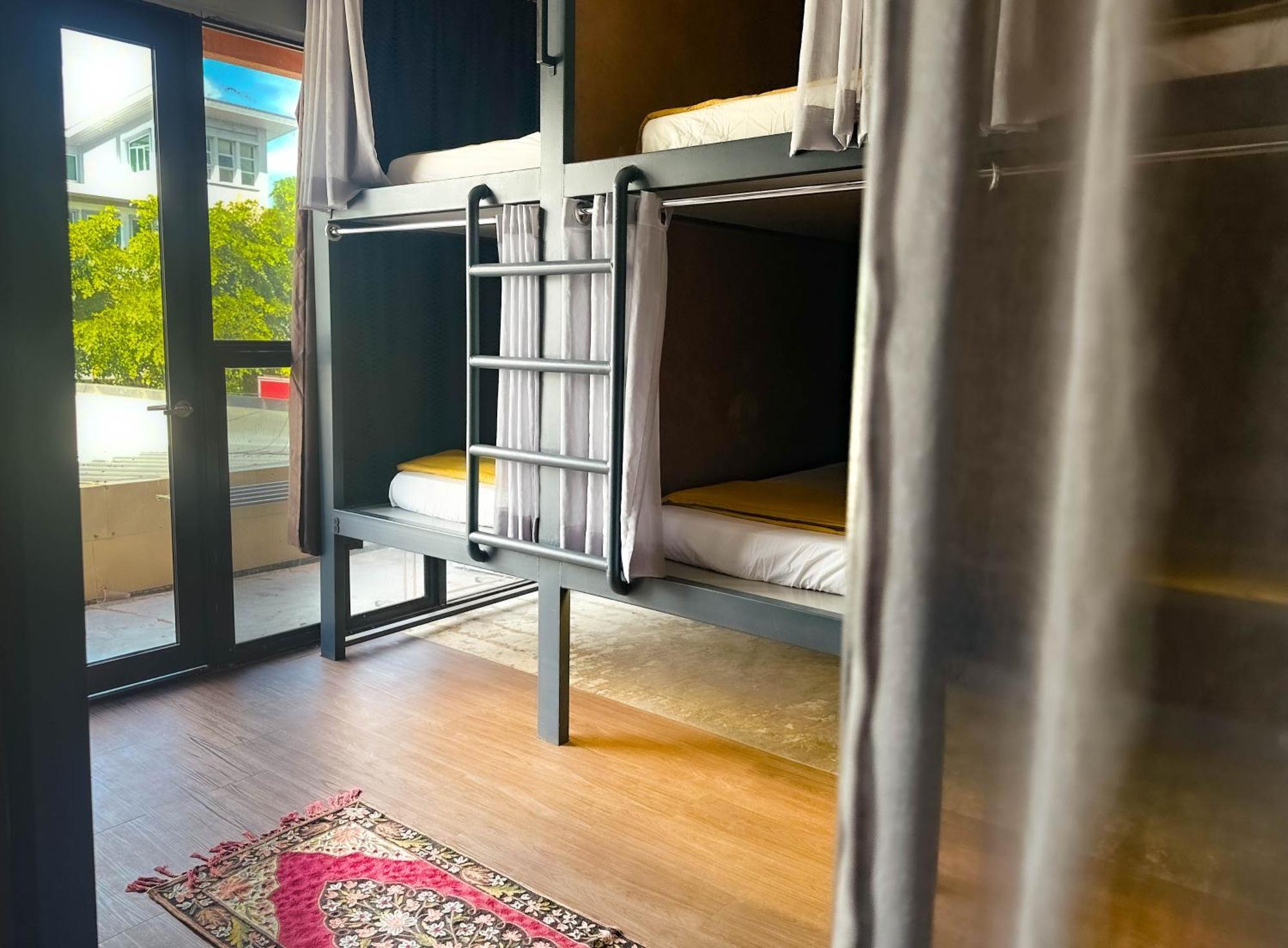 Arch Dormitorio Cenang Pantai Cenang  Exterior photo
