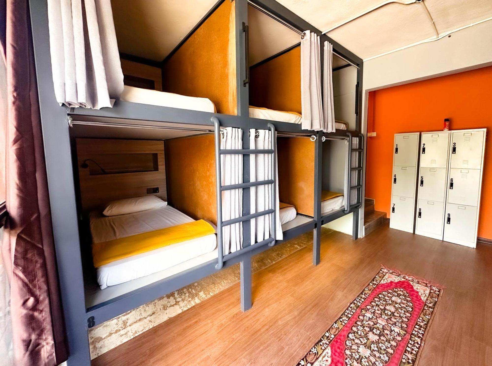 Arch Dormitorio Cenang Pantai Cenang  Exterior photo