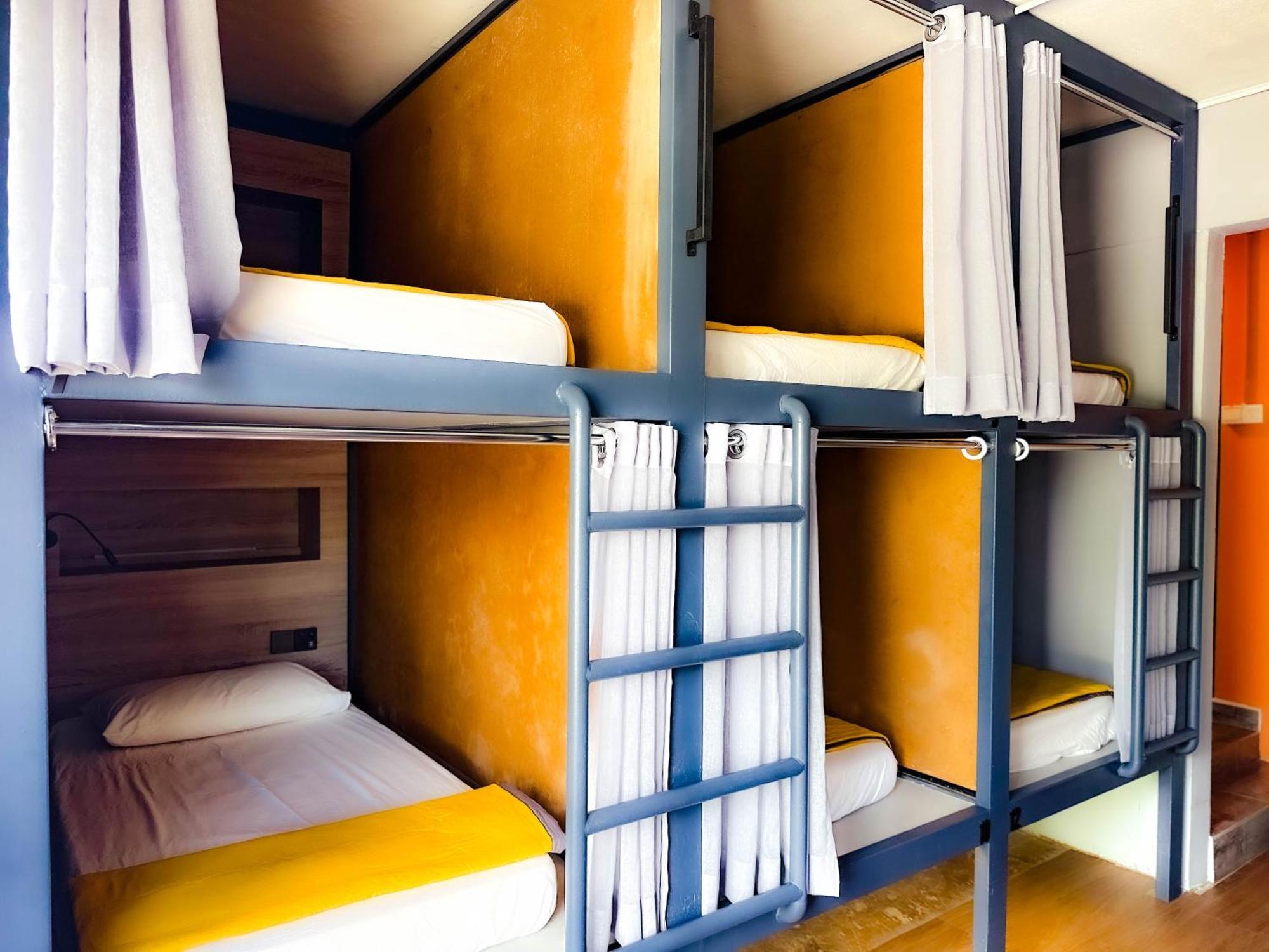 Arch Dormitorio Cenang Pantai Cenang  Exterior photo