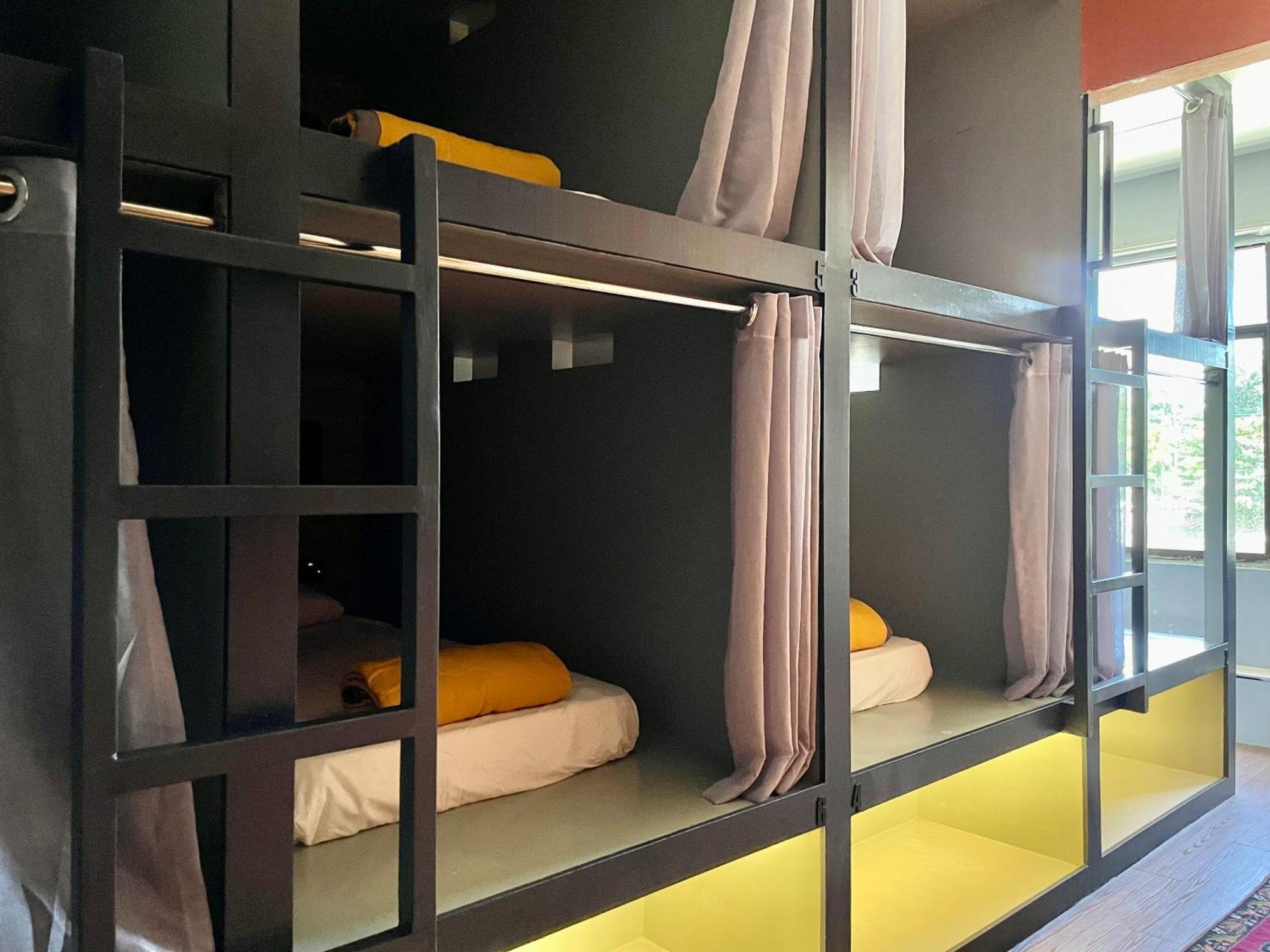 Arch Dormitorio Cenang Pantai Cenang  Exterior photo